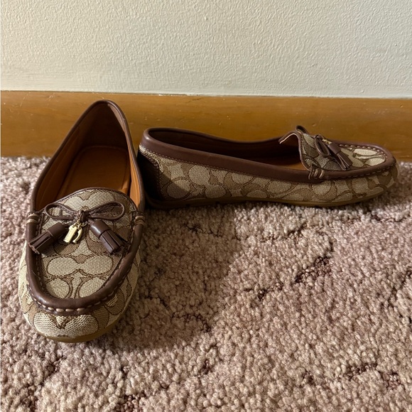{Coach}-Size : 6-Women's Brown Loafers - Picture 4 of 8